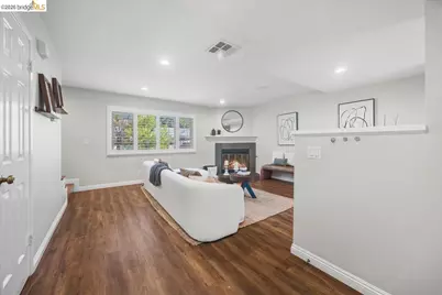 163 Parkwood Ave #APT 3, Pasadena, CA 91107 - Photo 11