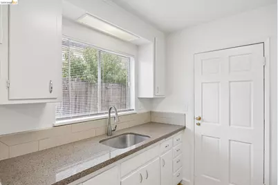 2838 35th Ave, Oakland, CA 94619 - Photo 9