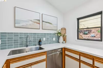 33 Valley Dr, Orinda, CA 94563 - Photo 13