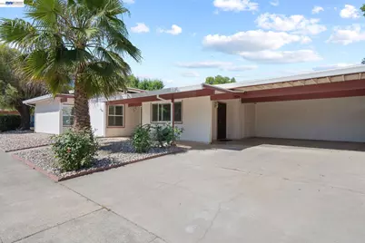 3107 Corona Dr, Davis, CA 95616 - Photo 5