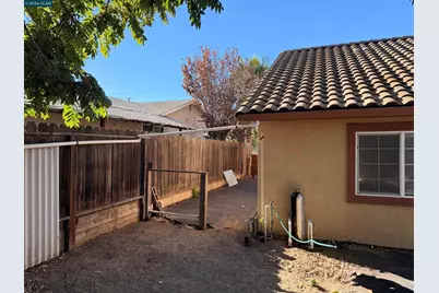 1859 Vine Ln, Antioch, CA 94509 - Photo 17
