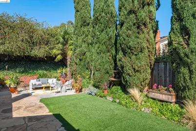 5991 Skyfarm Dr, Castro Valley, CA 94552 - Photo 27