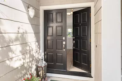 5991 Skyfarm Dr, Castro Valley, CA 94552 - Photo 3