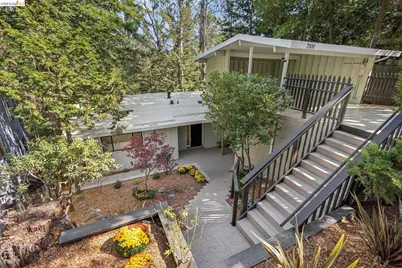 7101 Pinehaven Rd, Oakland, CA 94611 - Photo 1