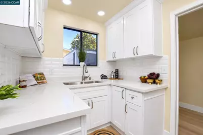 2520 Harrington Ave, Oakland, CA 94601 - Photo 9