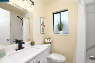2520 Harrington Ave, Oakland, CA 94601 - Photo 15