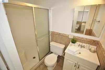 21379 Gary Dr #14, Hayward, CA 94546 - Photo 11