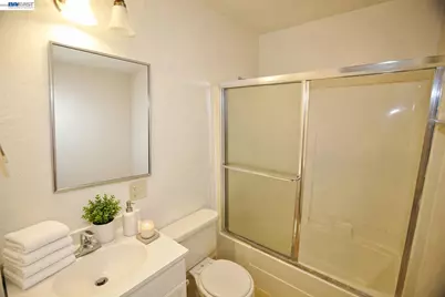 21379 Gary Dr #14, Hayward, CA 94546 - Photo 13