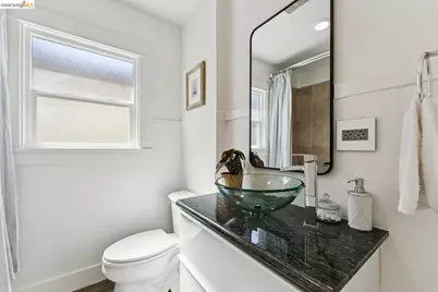 2304 14th Ave, Oakland, CA 94606 - Photo 25