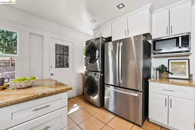 2304 14th Ave, Oakland, CA 94606 - Photo 19