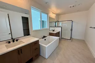 17369 Bushwick Ln, Lathrop, CA 95330 - Photo 11