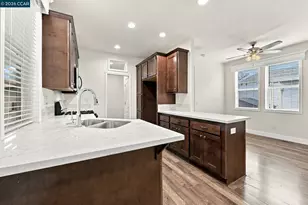 3015 Bayshore Rd, Redwood City, CA 94063 - Photo 15