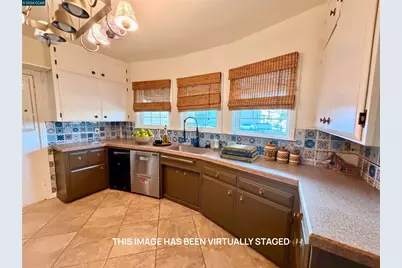 477 10th St, Pittsburg, CA 94565 - Photo 17