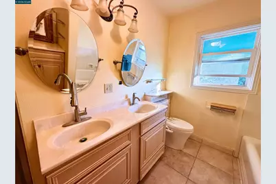 477 10th St, Pittsburg, CA 94565 - Photo 35