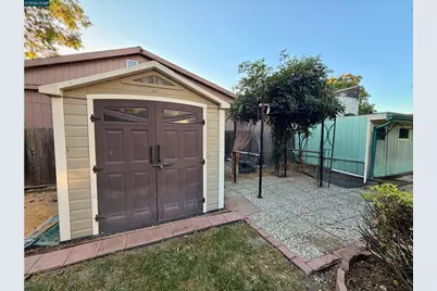 477 10th St, Pittsburg, CA 94565 - Photo 47