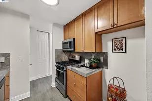 1001 Murrieta Blvd, Livermore, CA 94550 - Photo 5