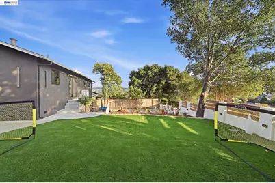 2843 Jennifer Dr, Castro Valley, CA 94546 - Photo 77