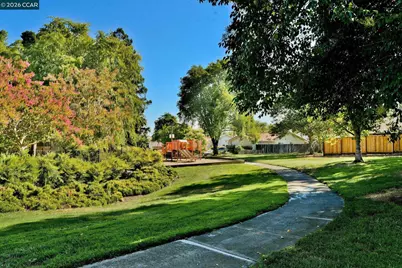 4485 Clear Creek Ct, Concord, CA 94521 - Photo 37