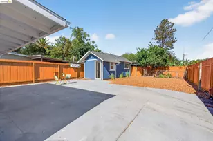697 Nevada St, Oakland, CA 94603 - Photo 25