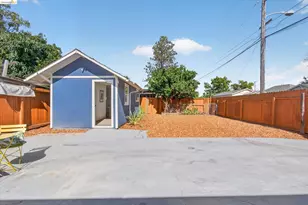 697 Nevada St, Oakland, CA 94603 - Photo 27