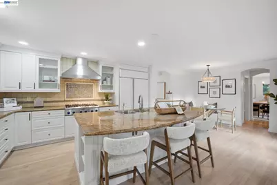 829 Stonehaven Dr, Walnut Creek, CA 94598 - Photo 9
