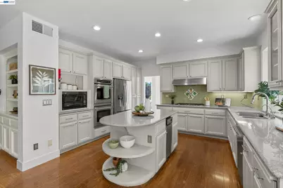 847 Angela St, Pleasanton, CA 94566 - Photo 9
