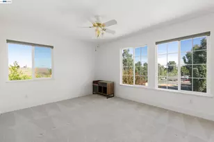 847 Angela St, Pleasanton, CA 94566 - Photo 25