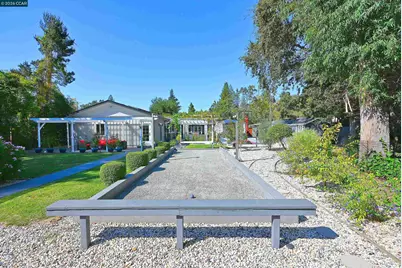 118 Glen Ct, Walnut Creek, CA 94595 - Photo 35