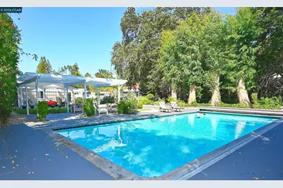 118 Glen Ct, Walnut Creek, CA 94595 - Photo 33