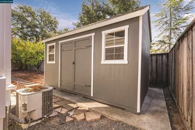 2046 Northfield Dr, Santa Rosa, CA 95403 - Photo 35