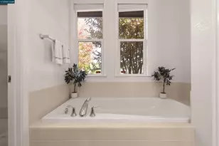 2046 Northfield Dr, Santa Rosa, CA 95403 - Photo 29