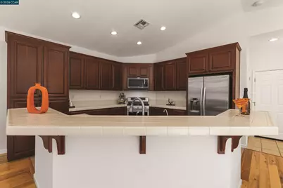 2046 Northfield Dr, Santa Rosa, CA 95403 - Photo 15