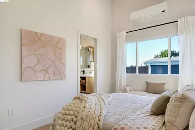 1705 Russell St, Berkeley, CA 94703 - Photo 21