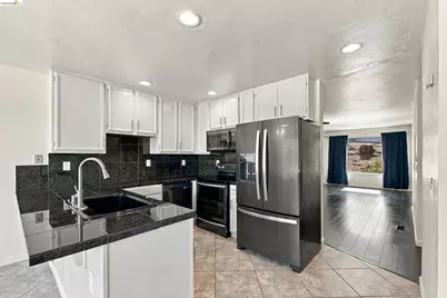 40 Parkview Ter, San Pablo, CA 94806 - Photo 11
