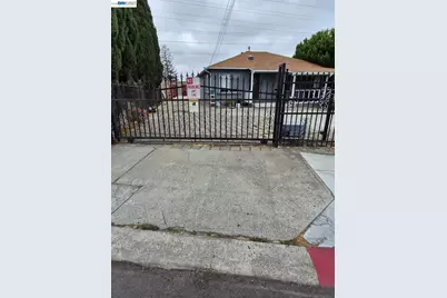 409 Worth St, Oakland, CA 94603 - Photo 1