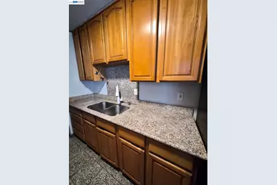 409 Worth St, Oakland, CA 94603 - Photo 19