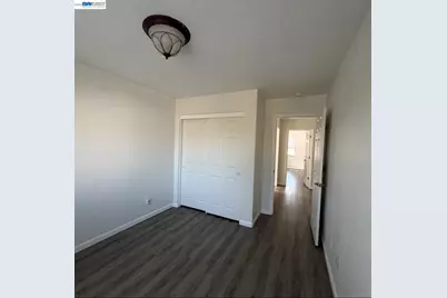 9609 Flame Tokay Way, Elk Grove, CA 95624 - Photo 15