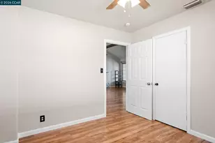 4911 76th St, Sacramento, CA 95820 - Photo 17