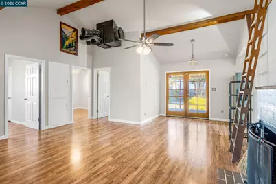 4911 76th St, Sacramento, CA 95820 - Photo 7