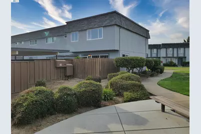 34590 Bluestone Cmn, Fremont, CA 94555 - Photo 3
