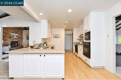 4032 Valente Dr, Lafayette, CA 94549 - Photo 11