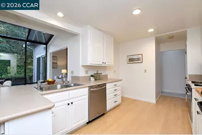 4032 Valente Dr, Lafayette, CA 94549 - Photo 13