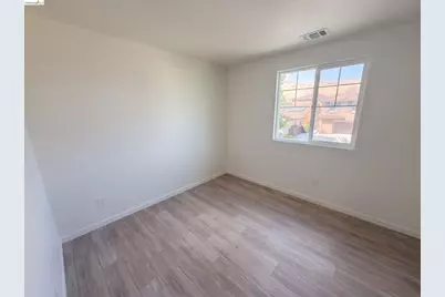 2491 Chuck Hammond Dr, Fairfield, CA 94533 - Photo 15
