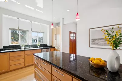 1537 Ashby Ave, Berkeley, CA 94703 - Photo 21