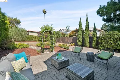 1537 Ashby Ave, Berkeley, CA 94703 - Photo 39