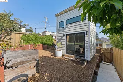 2444 Renwick St, Oakland, CA 94601 - Photo 63
