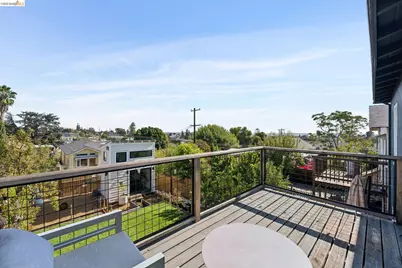 2444 Renwick St, Oakland, CA 94601 - Photo 35