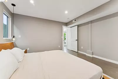2444 Renwick St, Oakland, CA 94601 - Photo 45