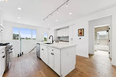 2444 Renwick St, Oakland, CA 94601 - Photo 23