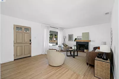 16133 Berkshire Dr, Castro Valley, CA 94578 - Photo 13